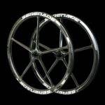 five carbon spokes wheelset for road and gravel bike
