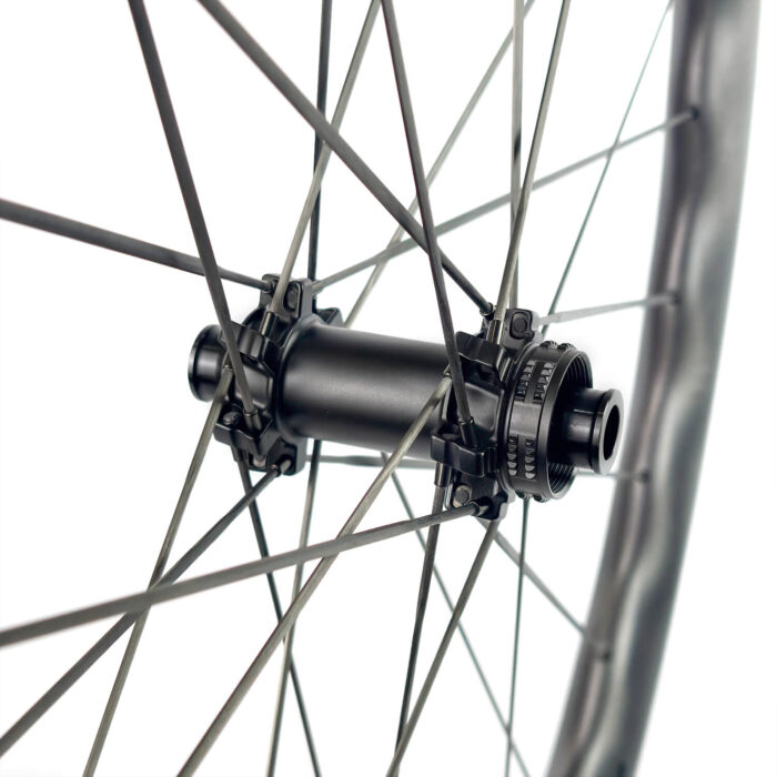 24h carbon spokes front hub SR251