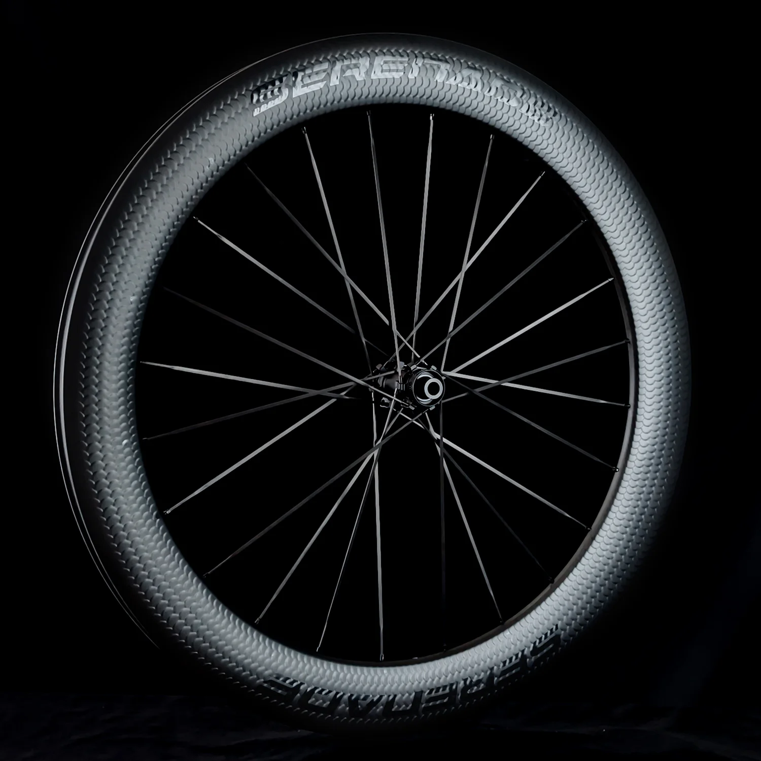 Snakeskin-Surface-65mm-carbon-fiber-wheel-