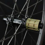 Mozzo posteriore Serenade SR251C con raggi in carbonio, 252 g